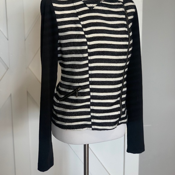 Black & white striped jacket - Picture 4 of 11